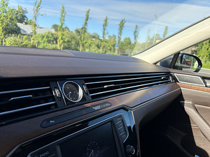 Volkswagen Passat (9 фото из 9)