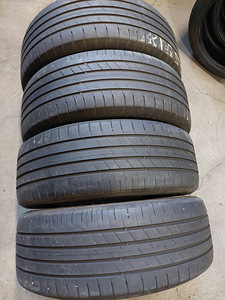 215/55/18 Goodyear Efficientgrip Performance DOT4021 4.5mm (1 foto / 1)