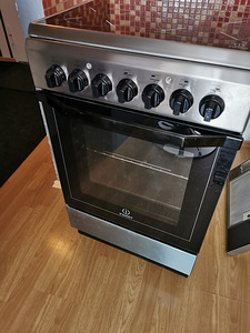 Elektripliit keraamiline - Indesit (1 foto / 3)