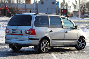 Volkswagen Sharan 7-kohta (4 foto / 10)