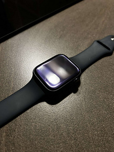 Apple Watch 7 45mm (5 фото из 5)