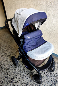 Universaalne vanker Chicco Urban 2-In-1 + lisa (3 foto / 10)