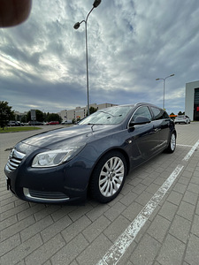 Opel Insignia Sports Tourer (2 foto / 9)