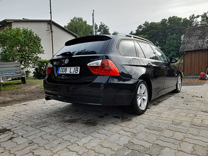 М: БМВ 320д 2006г. (4 фото из 9)