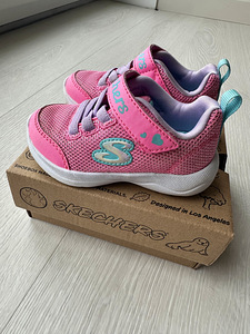 Skechers vabaajajalatsid,suurus 21 (1 foto / 8)