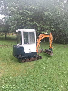 Мини-экскаватор Kubota KX-41 1.6T (6 фото из 10)
