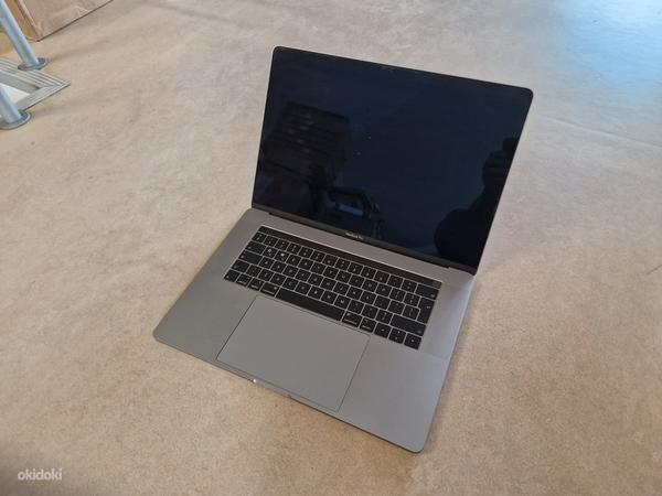 MacBook Pro 15 2018 i7-8750H / 16 ГБ / 256 ГБ / 15,4 дюйма / (фото #1)