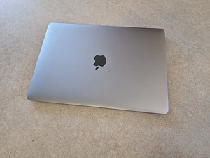 Macbook Air 13 2018 16GB 256GB Retina (2 foto / 2)