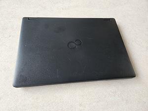 Fujitsu Lifebook E448 I3-7020U/8GB/14,0 FULLHD IPS /256 SSD (2 foto / 2)