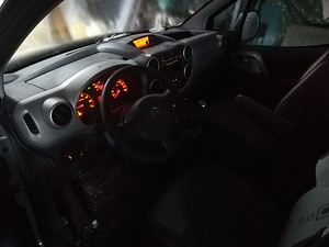 Citroen Berlingo 1.6HDi 66kW varuosadeks (3 foto / 4)