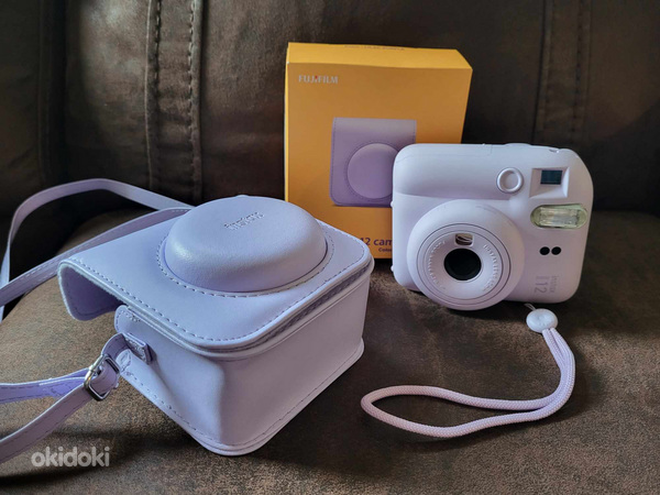 Продается фотоаппарат Fuji INTAX mini 12 + сумка + фотобумаг (фото #1)