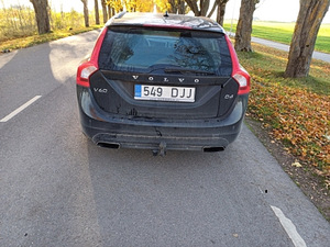 Volvo v 60 (4 foto / 8)