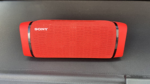 Sony SRS-XB (1 foto / 2)