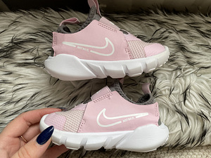 Кроссовки для девочек nike s.22 (3 фото из 6)