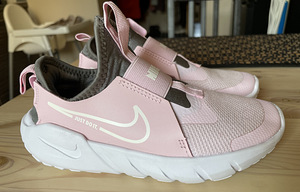 Кроссовки для девочек nike s.33 (1 фото из 6)