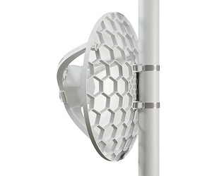 Комплект MikroTik LHG LTE18 (1 фото из 4)
