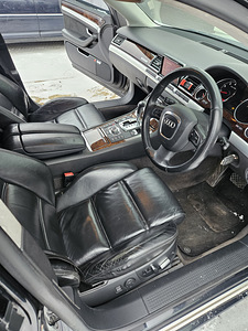 Audi A8 varuosadeks (2 foto / 2)