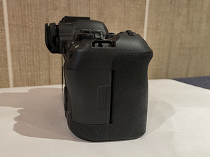 Canon EOS R6 Mark II (4 foto / 8)