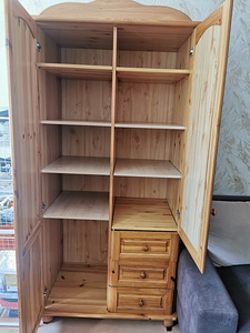 Riidekapp peegliga, täispuidust (mänd) (2 foto / 2)