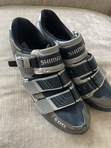 Shimano SH-M181B mägiratta kingad (suurus 43)