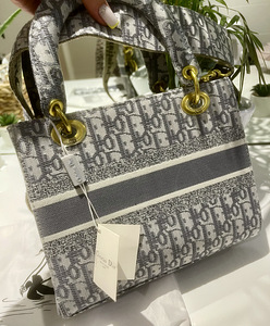 DIOR Medium Lady D-light bag. Uus! (4 foto / 7)