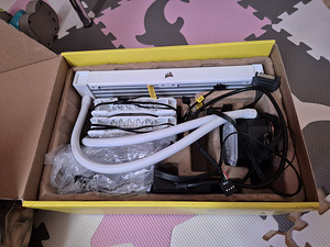 ICUE H100i ELITE CAPELLIX defektiga (2 foto / 2)