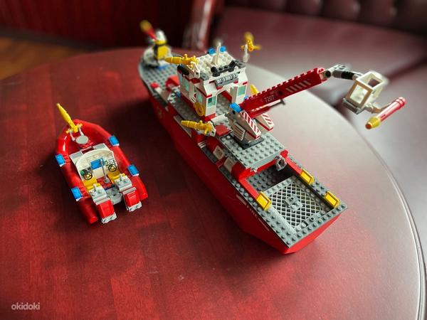 Lego City Fire Ship (7207) (foto #2)