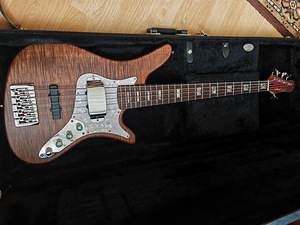 Basskitarr Carvin SB5000 (6 foto / 6)
