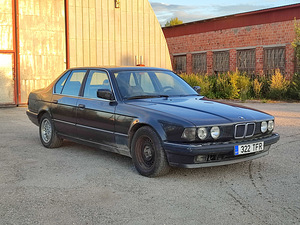 2x BMW e32 730iA m30b30 (10 фото из 13)