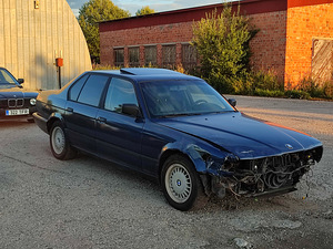 2x BMW e32 730iA m30b30 (4 фото из 13)