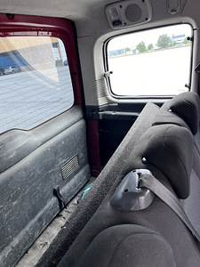 П: Citroen Berlingo (12 фото из 14)