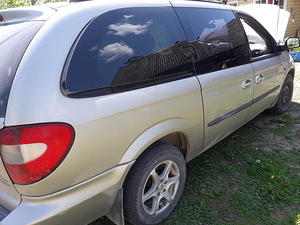 CHRYSLER GRAND VOYAGER (4 foto / 9)