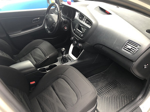 KIA CEE'D 1,6 Sportswagon (83.525 km) (9 foto / 15)