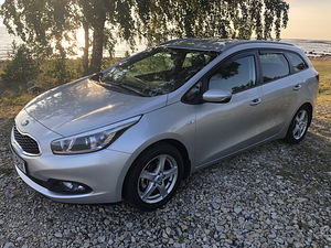 KIA CEE'D SPORTSWAGON 1.6 GDi (84.600km) (2 foto / 10)