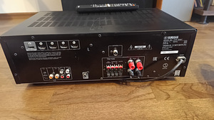 Ресивер Yamaha (2 фото из 2)