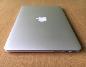 MacBook Pro Retina 13 (Mid 2014 3GHz i7 16GB RAM 1TB SSD) (6 foto / 9)