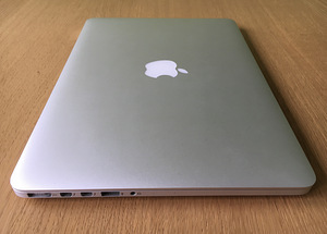 MacBook Pro Retina 13 (Mid 2014 3GHz i7 16GB RAM 1TB SSD) (7 foto / 9)