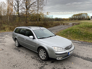 Ford Mondeo Ghia 2.0 96kw (1 foto / 11)