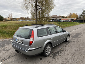 Ford Mondeo Ghia 2.0 96kw (3 foto / 11)
