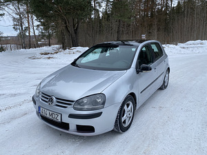 VW GOLF 5 1.9 77kw (2 foto / 7)