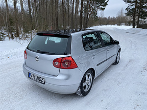 VW GOLF 5 1.9 77kw (3 foto / 7)