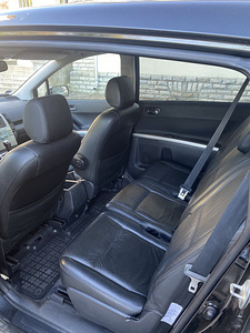 Toyota Corolla Verso 2.2 130kW (9 foto / 10)