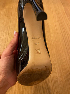 Louis Vuitton 39,5 nr. Origin. (4 foto / 6)