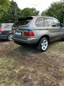 BMW x5 (6 фото из 6)