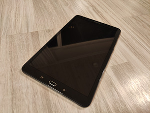 Планшет Samsung Galaxy Tab A, SM-T585 (2 фото из 4)