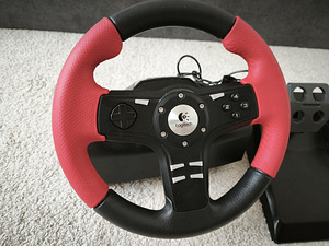Игровой руль Logitech Formula Force EX (2 фото из 2)