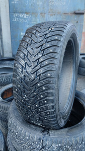 TALVEREHVID NOKIAN 215 50 R17 (1 foto / 1)
