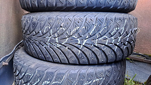 Naastrehvid 205 65 15, Goodyear Ultragrip Extreme, 7-8mm (1 foto / 1)