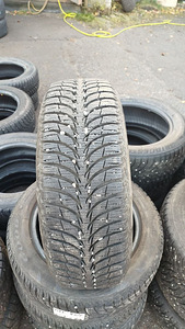 Talverehvid / M+S 185 60 15, Goodyear UltraGrip Ice, 8-9mm (1 foto / 2)