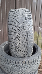 M+S NOKIAN SUVEREHVID 235 35 R20 (1 foto / 2)